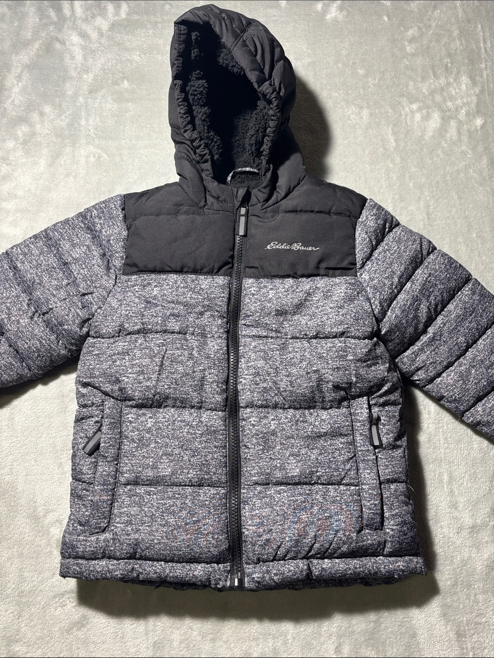 Eddie Bauer Kids Size 4 Sherpa Lined Hooded Puffer Jacket Gray Black
